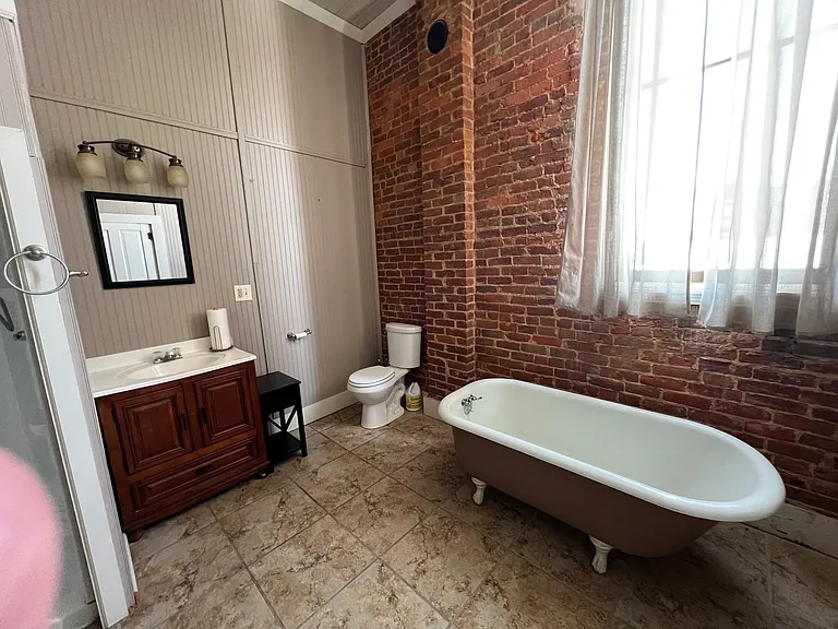 116B N Market St #B — Photo 13