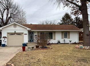 1638 SW Burnett Rd, Topeka, KS 66604