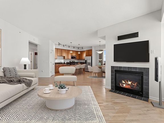 2nd image of 500 Grant St E #1402