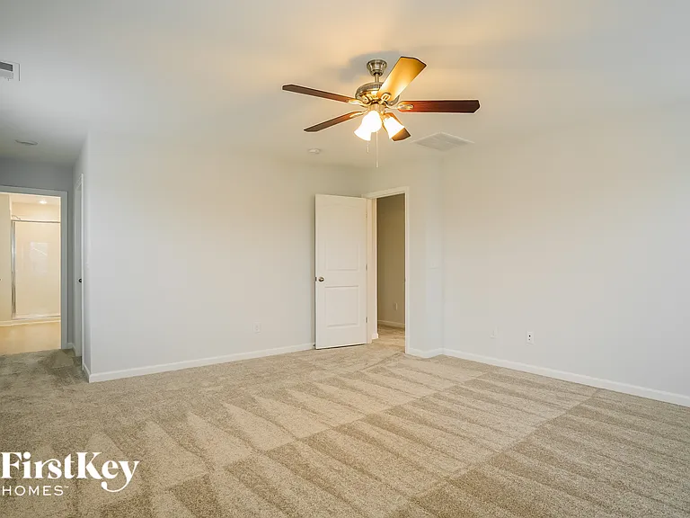 411 Windy Farm Dr — Photo 8