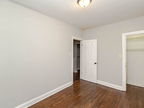 5th image of 3603 S King Dr APT 1B