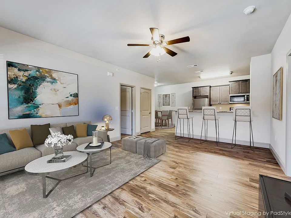 Lone Oak Apartments