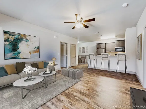 Lone Oak Apartments