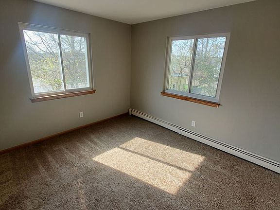 4th image of 700 E North St APT 3