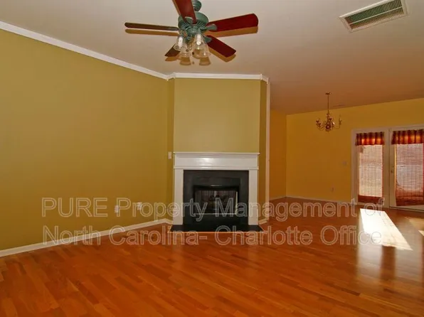 7428 Darblay St, Huntersville, NC 28078