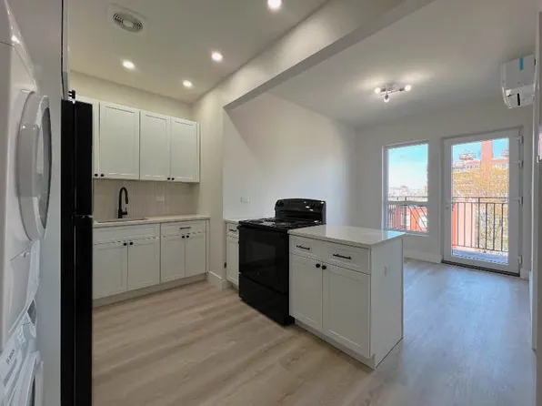 952 Bedford Avenue image 1 of 10