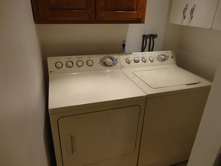 W 54th Pl — Photo 9