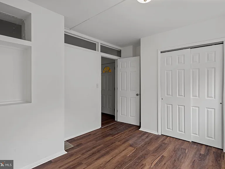 4617 Locust St #1 — Photo 5