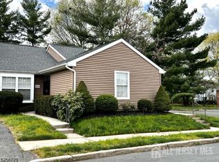 173 Jordans Cir, Somerset, NJ 08873