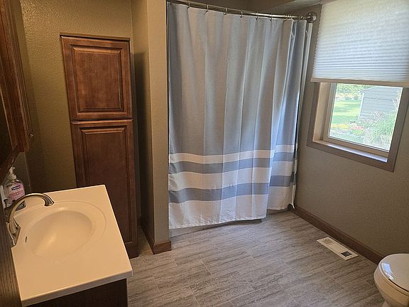 Main floor bathroom