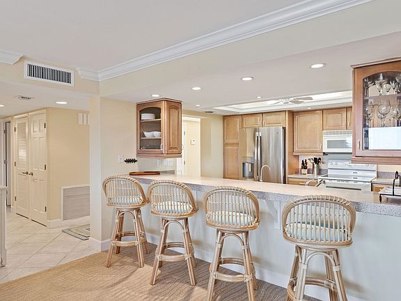 5th image of 1605 Middle Gulf Dr Unit 208