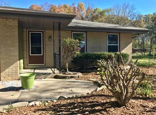 532 Bleeker St, Delafield, WI 53018