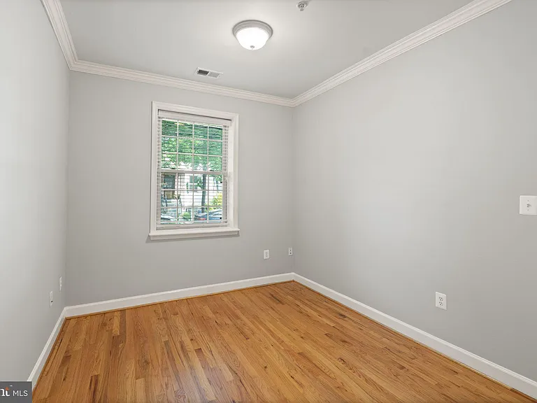 430 Irving St NW #102 — Photo 21