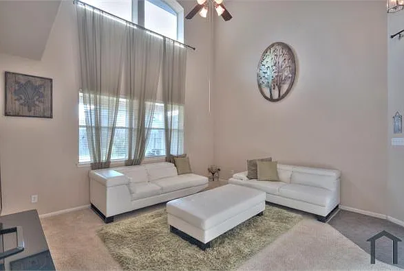 4 bed, 2624 sqft, $3,100 — Photo 4