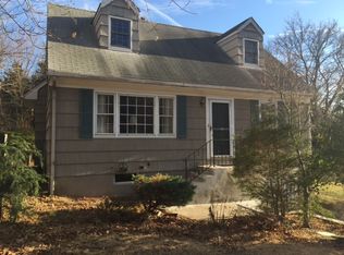 30 Hillside Ave, Oakland, NJ 07436