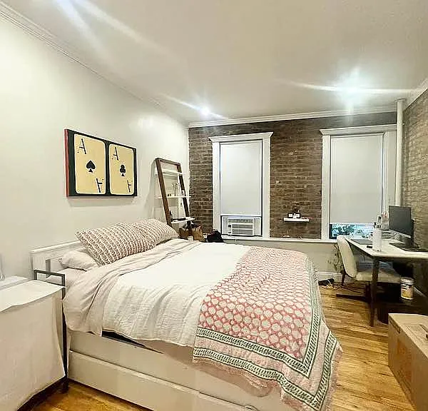 195 E 2nd St #7 — Photo 9