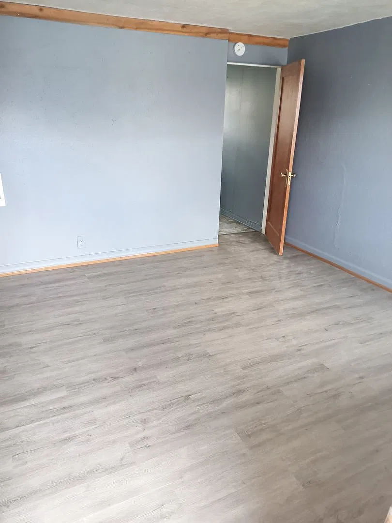 F331IE — Photo 3