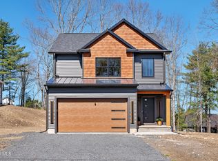 130 Hidley Rd, Wynantskill, NY 12198
