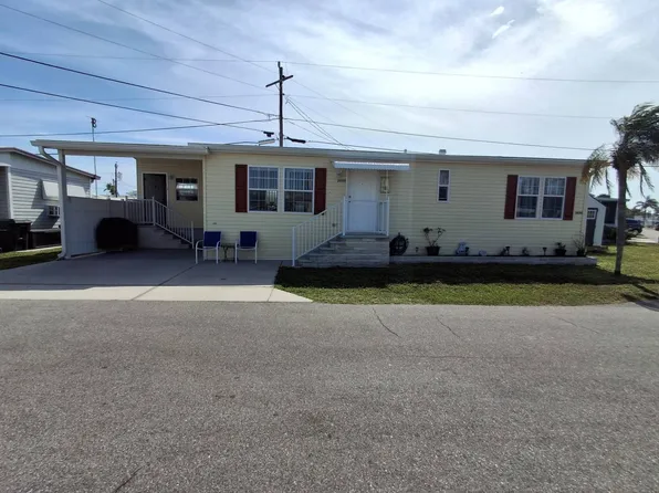 2050 Champion St, Sarasota, FL 34231