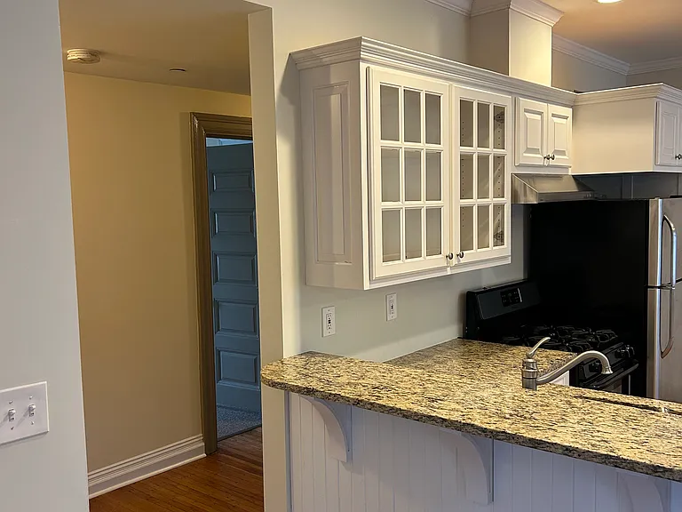 368 Linwood Ave #4 — Photo 12