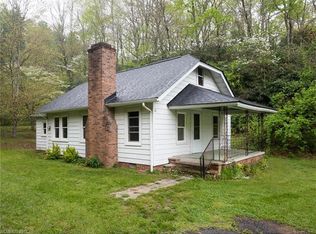 11 Marlowe Rd, Fairview, NC 28730