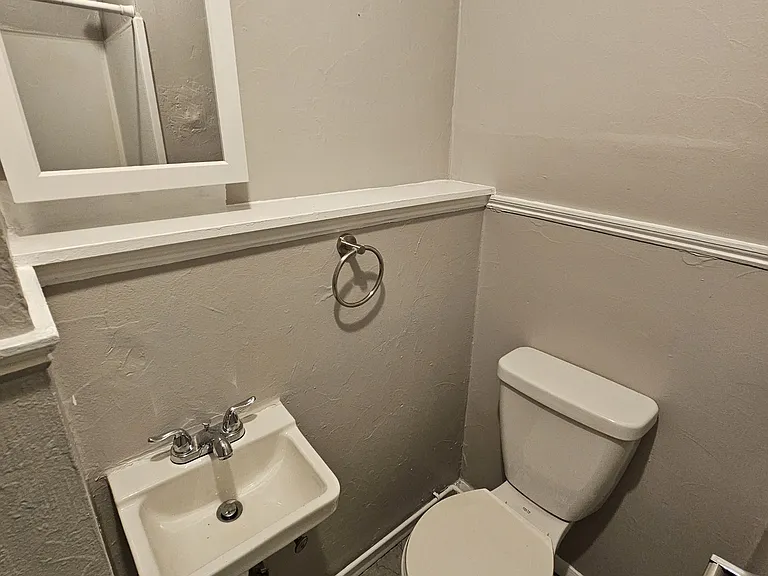 119 Newbury St #5 — Photo 8