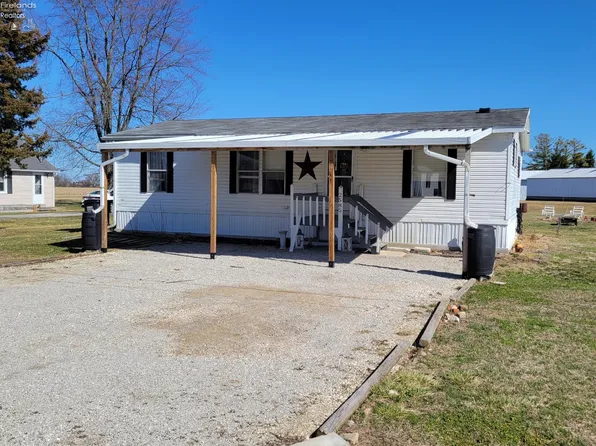 2585 Zilphia St, Burgoon, OH 43407