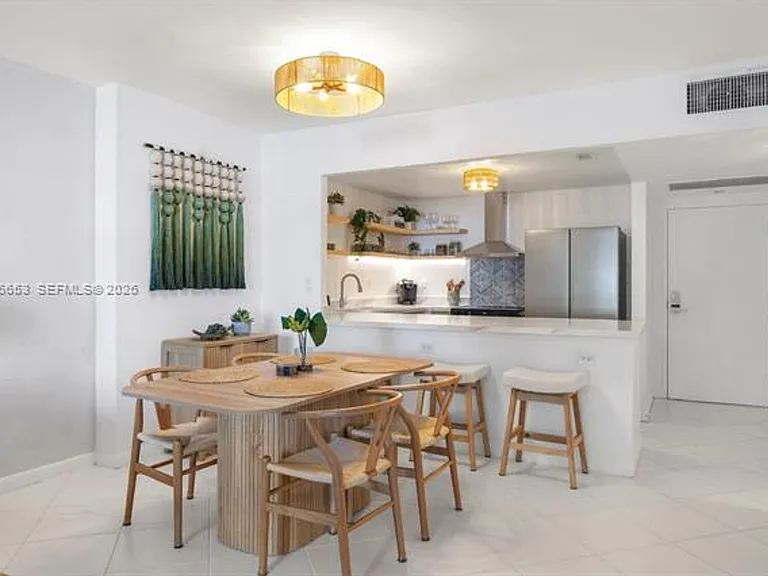 2301 Collins Ave #519 — Photo 35
