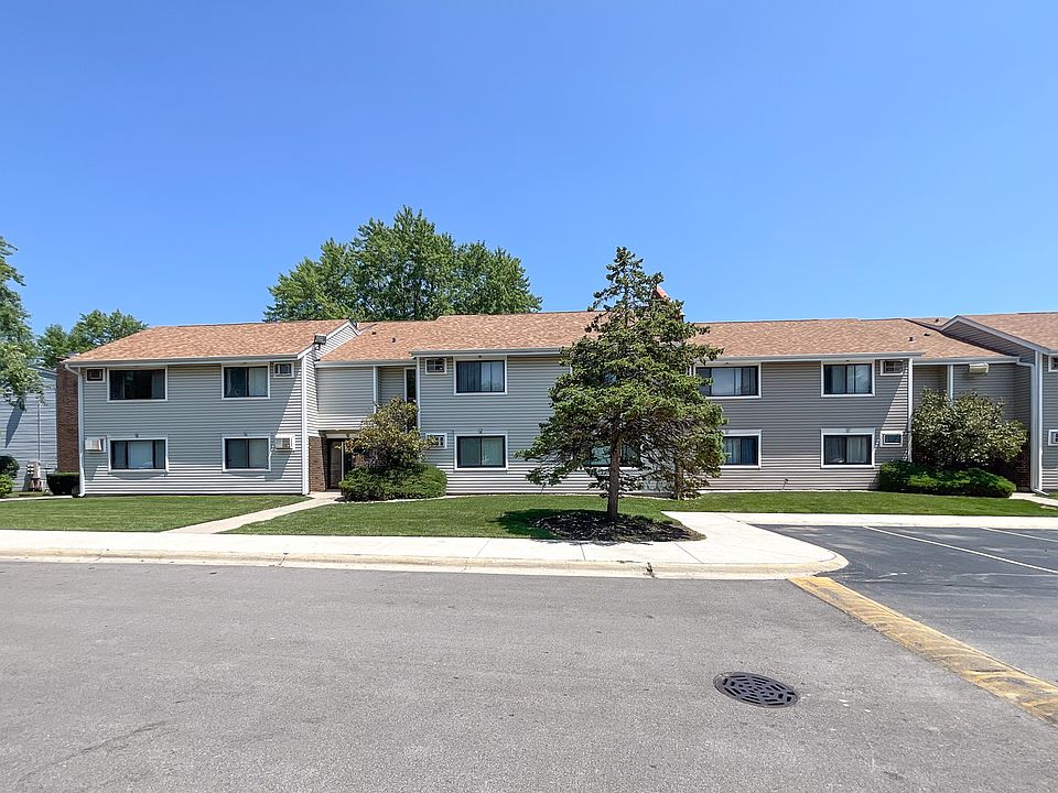 1st image of 2500 Bayside Dr Unit 4