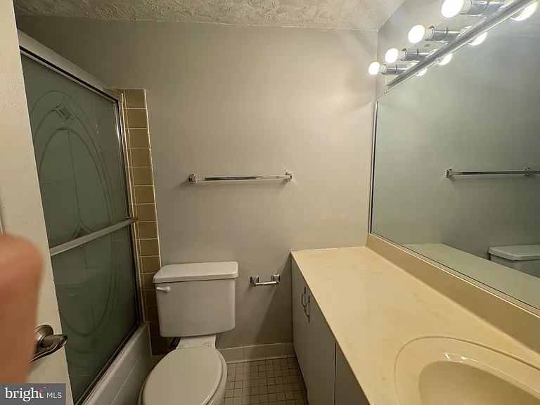 5482 Cedar Ln #B-2 — Photo 9