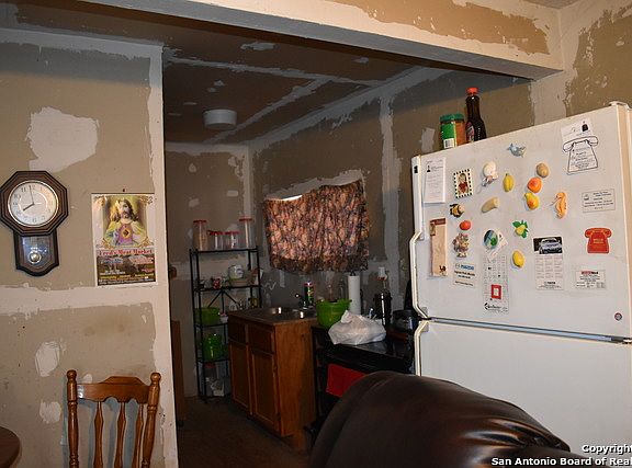 3rd image of 600 Garden Dr