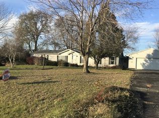 27464 Bell Rd, Tampico, IL 61283