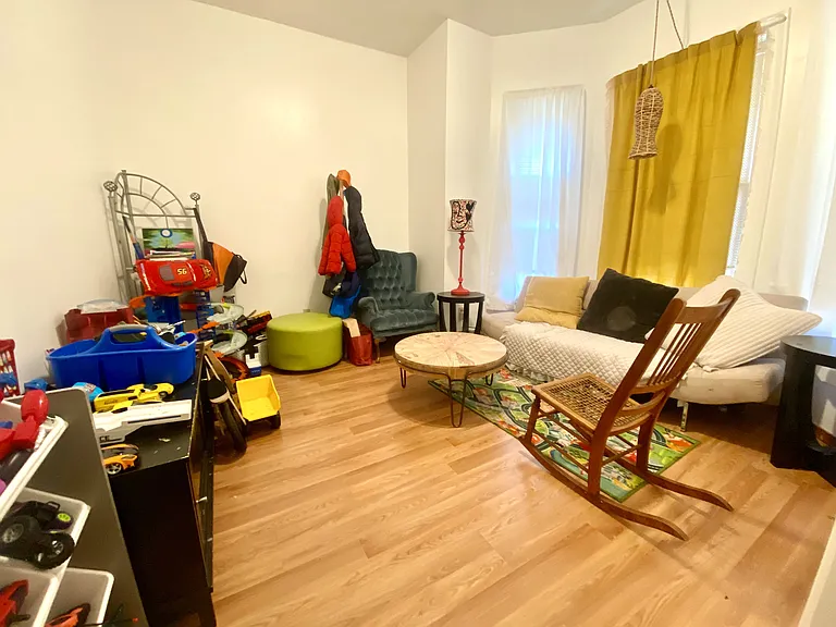 67 Linden Ave #2 — Photo 2