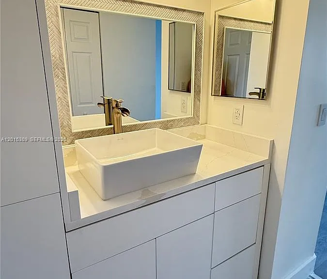 5090 SW 136th Ave — Photo 18