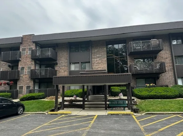 1423 Woodbridge Rd APT 1F, Joliet, IL 60436