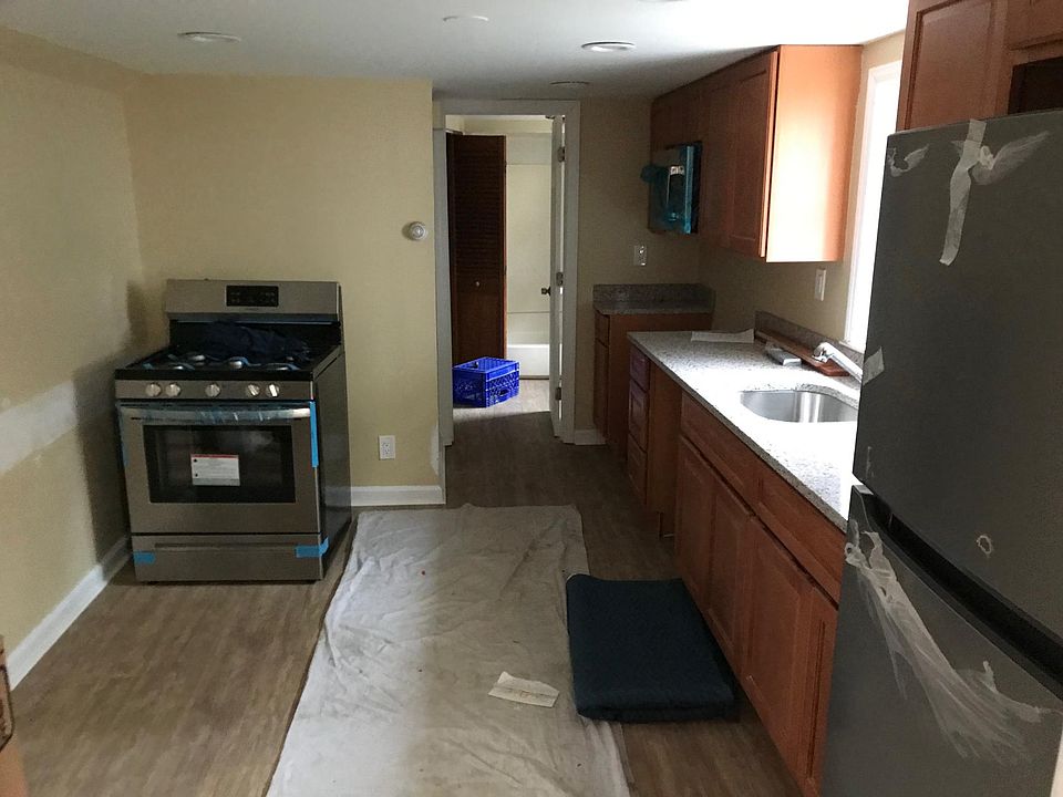 2nd image of 86 Gibian St APT A