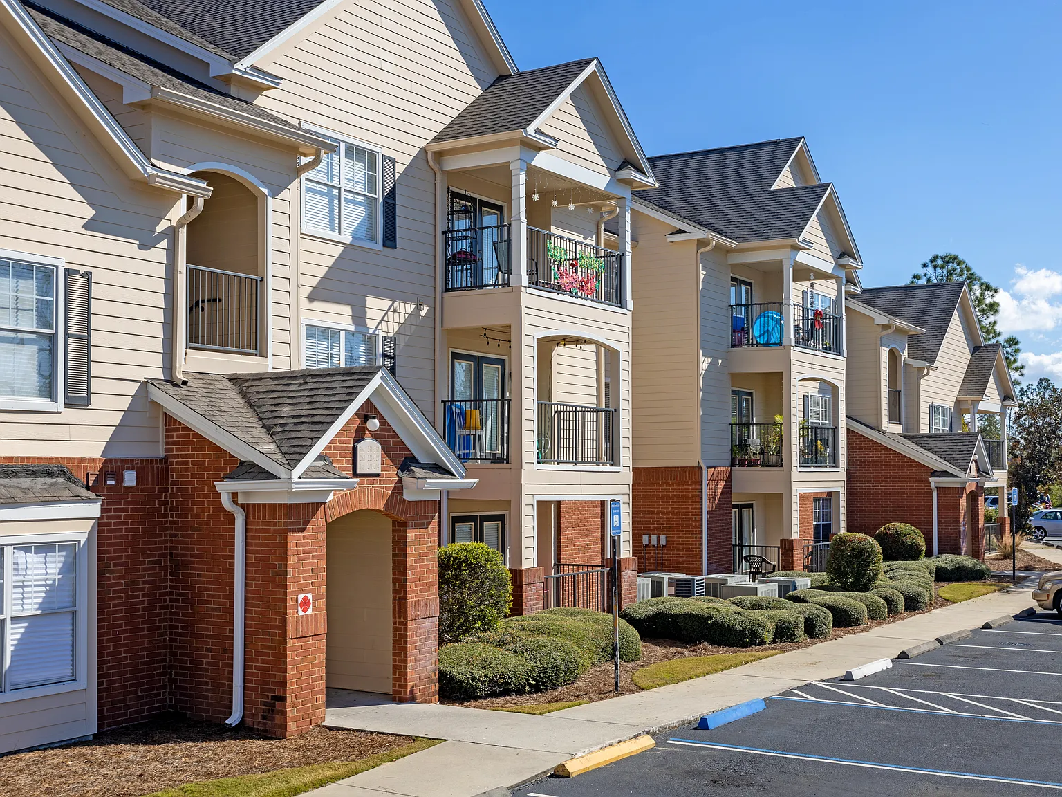 Andrews Place Apartments — Photo 1