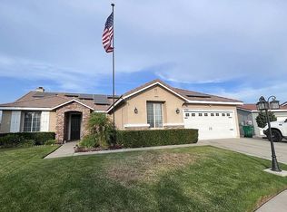 1194 Woodburn Cir, Beaumont, CA 92223