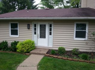 11629 Village Dr, Evansville, IN 47725