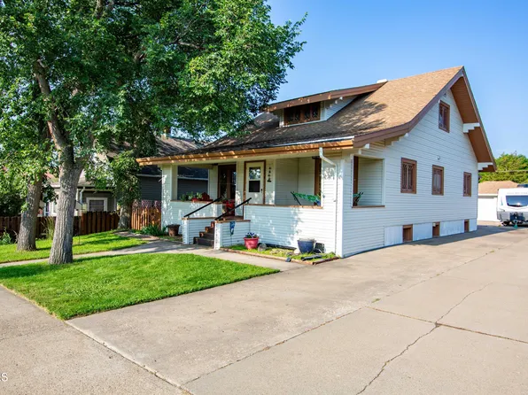 206 4th St N, New Salem, ND 58563