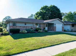 8010 Scott Ln, Machesney Park, IL 61115