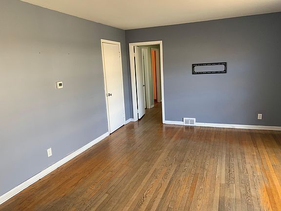5th image of 2244 Windemere Ave