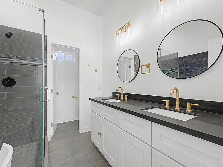 2714 Anita St — Photo 15