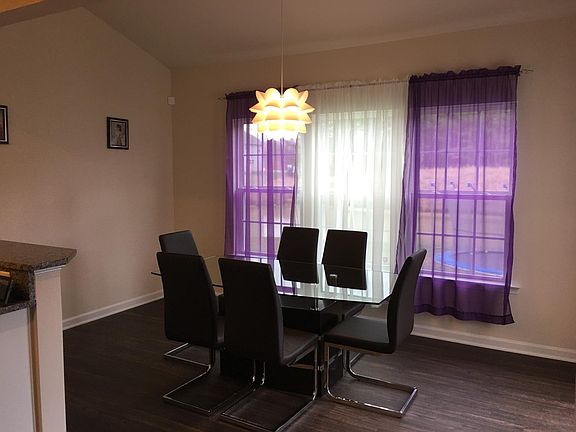 4th image of 1075 Eagle Pl