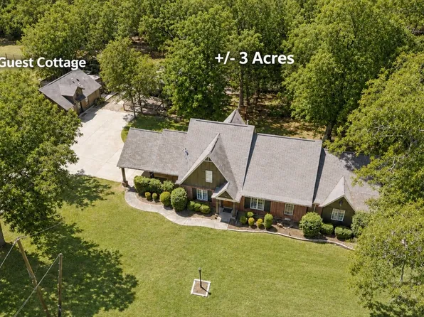 331 S Larkin Rd, Sunnyvale, TX 75182