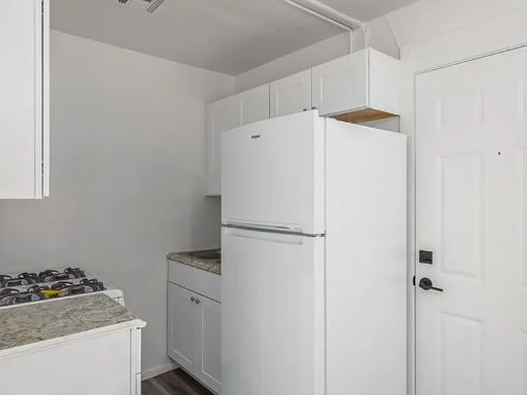 4121 N 33rd Dr — Photo 2