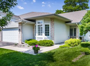 17516 Frondell Ct, Eden Prairie, MN 55347