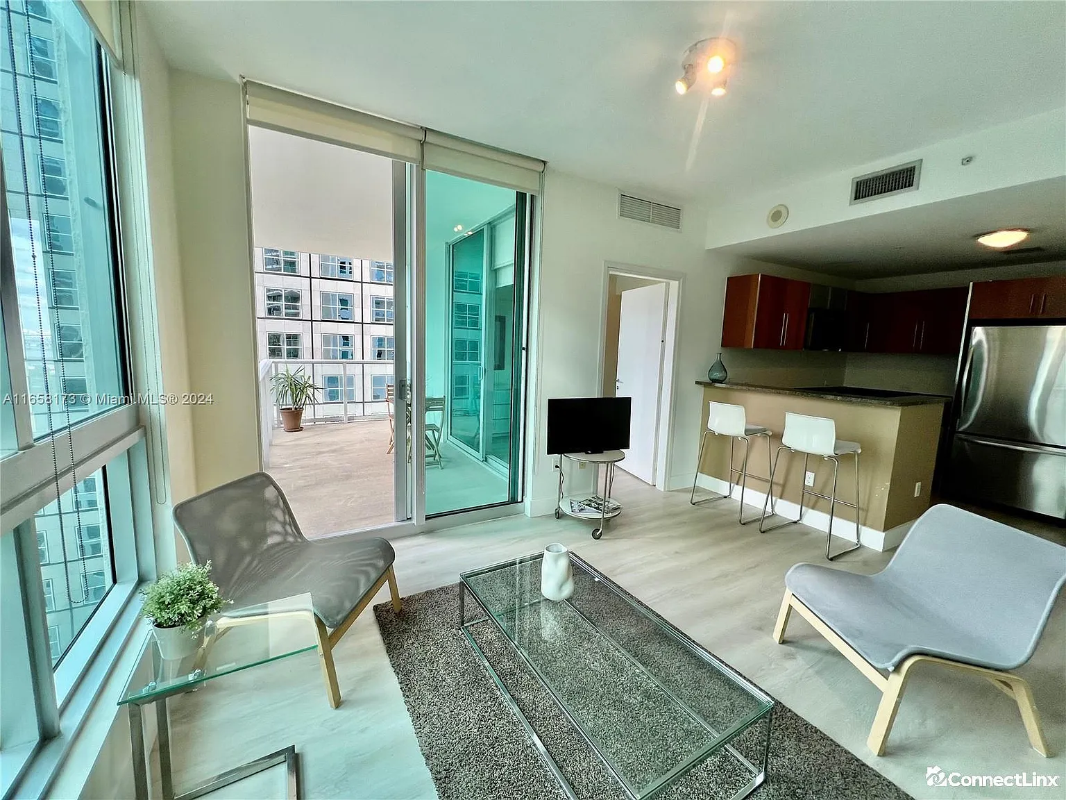 1 bed, 1.0 bath, $2,850 — Photo 1