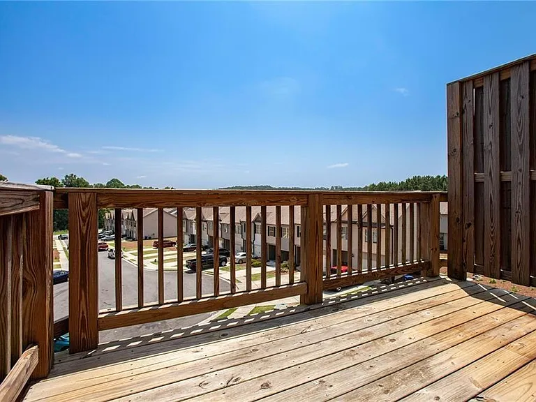 290 Turtle Creek Dr — Photo 11