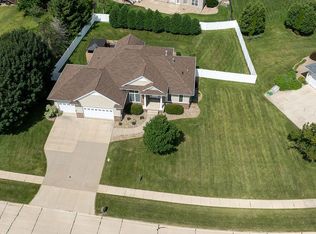 3270 Mulberry Dr, Marion, IA 52302